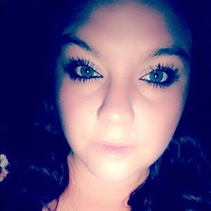 Meet your Posher, Alana